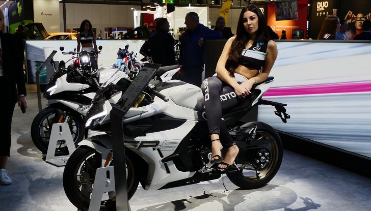 CFMoto 675NK, nuova naked dal design audace - Foto 3 di 26