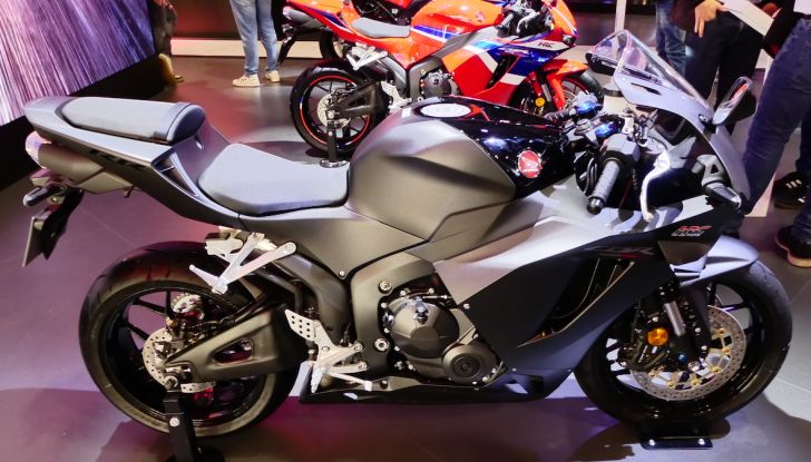 Honda svela le nuova CMX500 e 1100 Rebel MY 2025 - Foto 61 di 68