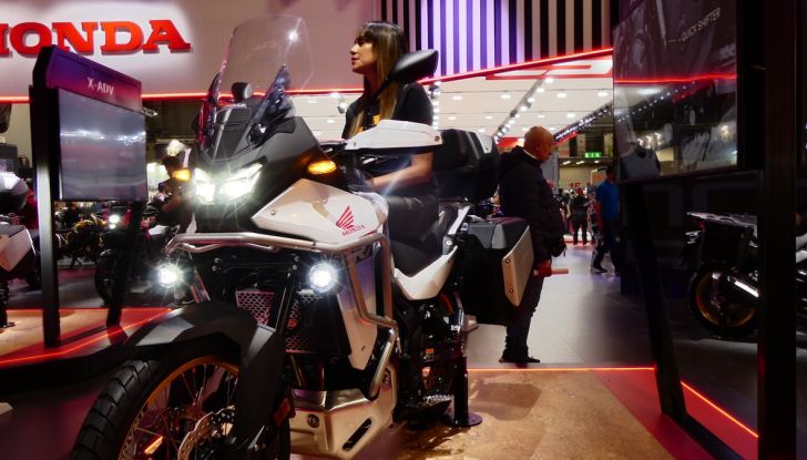 Honda svela le nuova CMX500 e 1100 Rebel MY 2025 - Foto 43 di 68