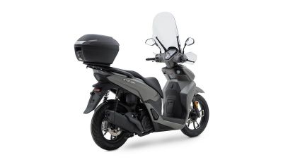 Voge sfida SR16 200: uno scooter a ruota alta con una dotazione completa