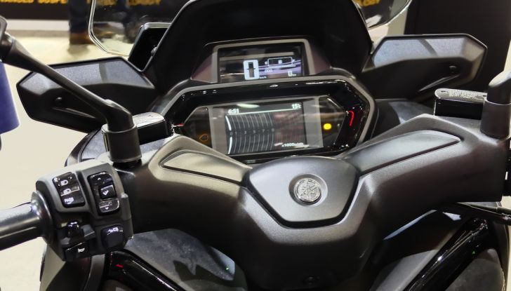 Yamaha TMAX E Tech Max MY 2025: innovazione e comfort su due ruote - Foto 78 di 93