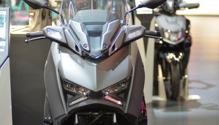 Yamaha TMAX E Tech Max MY 2025: innovazione e comfort su due ruote - Foto 23 di 93