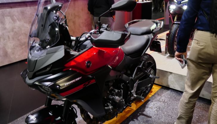 Yamaha TMAX E Tech Max MY 2025: innovazione e comfort su due ruote - Foto 35 di 93