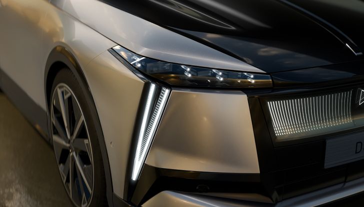 DS N°8 2025: il nuovo crossover elettrico francese prodotto in Italia e con 750 km di autonomia - Foto 7 di 15