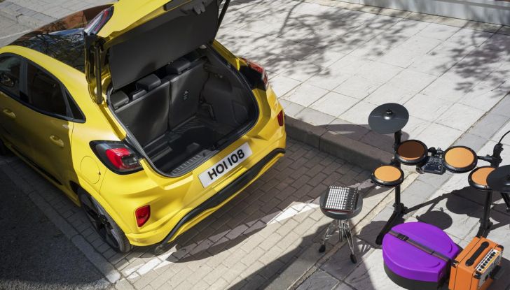 Ford Puma Gen-E: caratteristiche, design, abitacolo, versioni, autonomia e prezzi - Foto 11 di 21