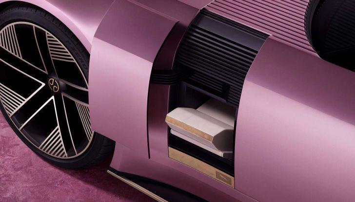 Jaguar Type 00: svelata la concept car elettrica della nuova era del brand britannico - Foto 19 di 23