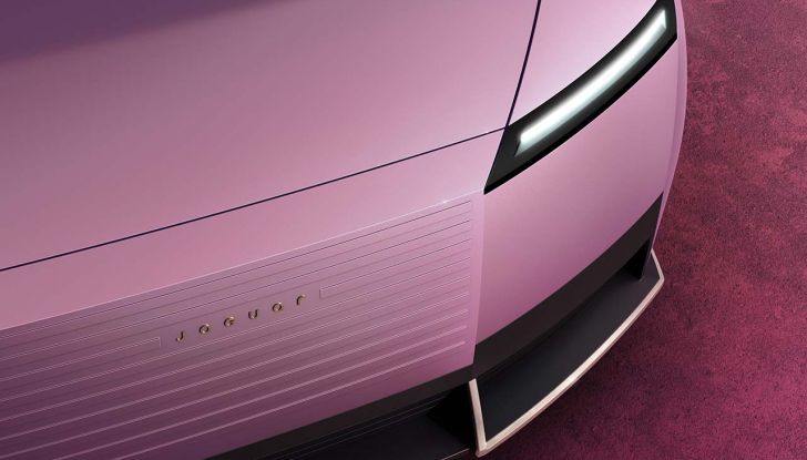 Jaguar Type 00: svelata la concept car elettrica della nuova era del brand britannico - Foto 9 di 23
