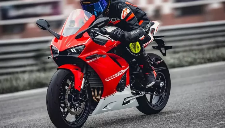 Kove 450RR: la nuova sportiva cinese - Foto 1 di 2