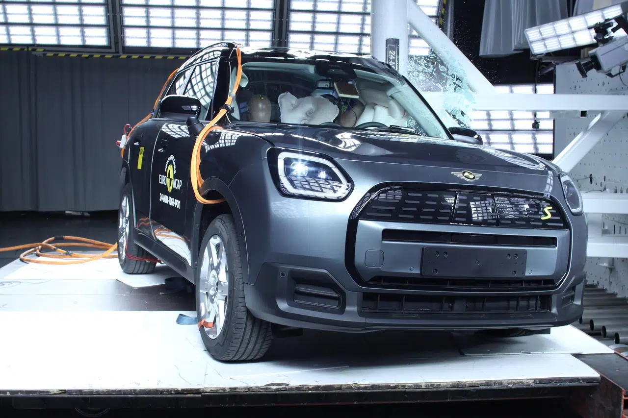 Mini Countryman 2024 test Euro NCAP