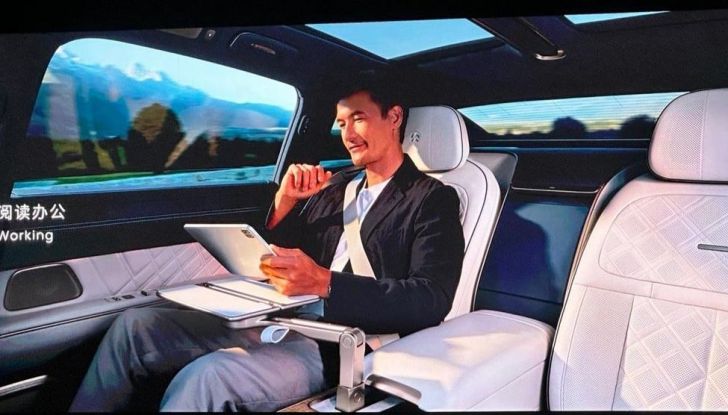 Nio ET9: la nuova ammiraglia elettrica cinese che sfida Tesla e Maybach - Foto 2 di 20