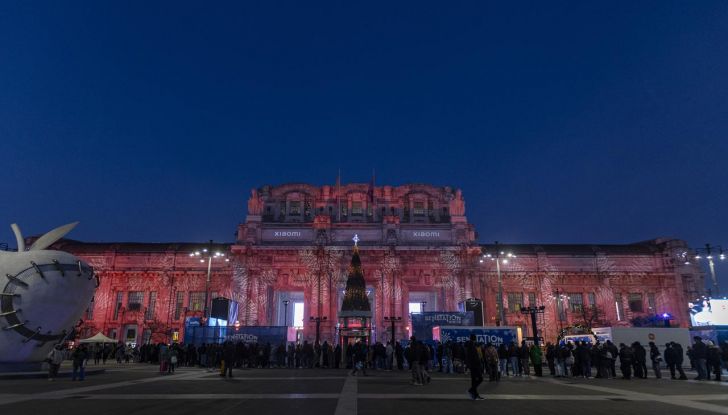 Xiaomi SU7 Max conquista Milano Centrale: oltre 100.000 visitatori in tre giorni - Foto 12 di 15