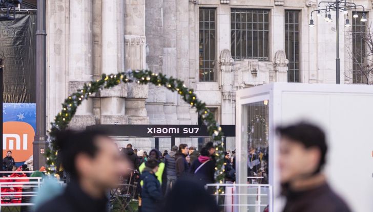 Xiaomi SU7 Max conquista Milano Centrale: oltre 100.000 visitatori in tre giorni - Foto 10 di 15