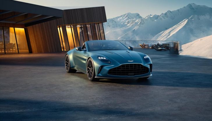 Aston Martin Vantage Roadster: 665 CV di pura adrenalina a cielo aperto - Foto 6 di 24