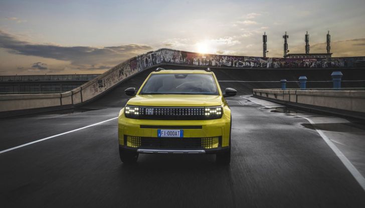 Fiat Grande Panda è il superpremio della “Ruota della fortuna” con Gerry Scotti - Foto 30 di 129