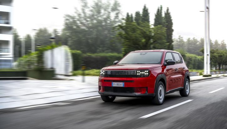 Fiat Grande Panda è il superpremio della “Ruota della fortuna” con Gerry Scotti - Foto 84 di 129