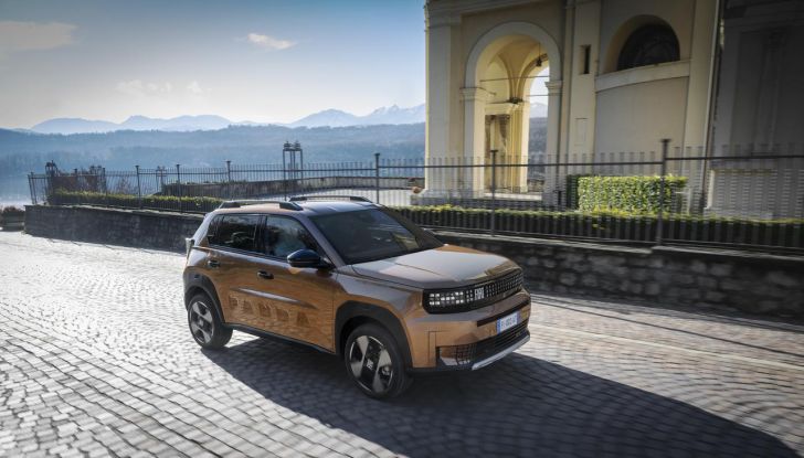 Fiat Grande Panda è il superpremio della “Ruota della fortuna” con Gerry Scotti - Foto 72 di 129