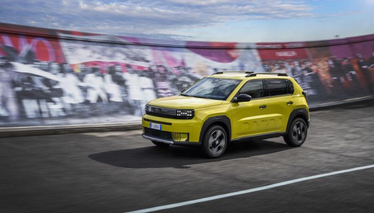 Fiat Grande Panda è il superpremio della “Ruota della fortuna” con Gerry Scotti - Foto 13 di 129