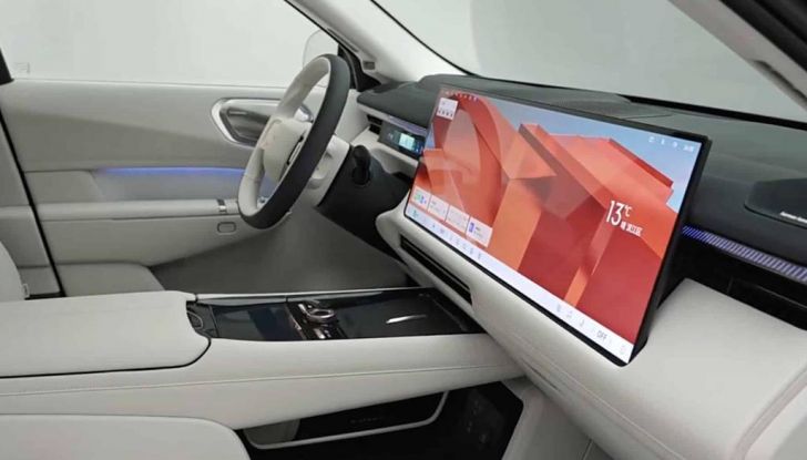 Lynk & Co 900: caratteristiche, design, abitacolo, motori e disponibilità - Foto 19 di 22