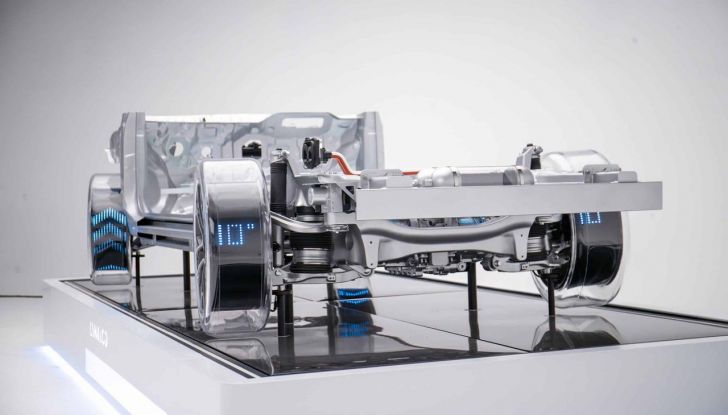 Lynk & Co 900: caratteristiche, design, abitacolo, motori e disponibilità - Foto 14 di 22