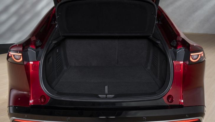 Mazda6e: al via le prevendite in Italia con prezzi a partire da 43.850 euro - Foto 11 di 20