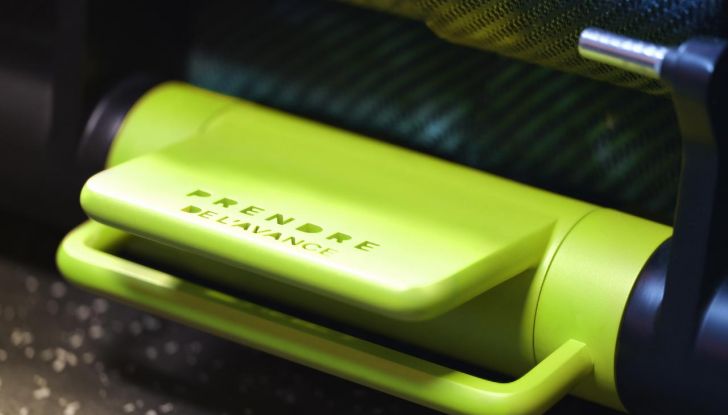 Renault Twingo E-Tech Electric, ecco gli interni: minimalismo, funzionalità e un tocco di nostalgia anni ‘90 - Foto 2 di 28