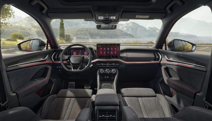 Skoda Kodiaq 2025: debuttano le versioni RS e Sportline 130 Edition - Foto 4 di 13