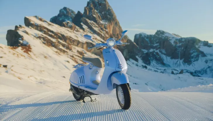 Arriva la Vespa 946 Snake: lusso su due ruote con un prezzo da sogno - Foto 2 di 7