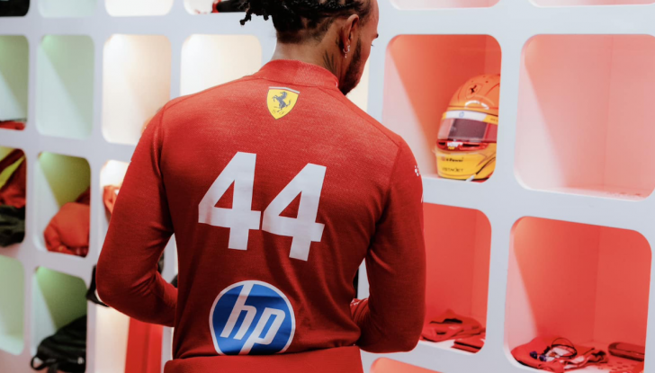 F1 Cina, Hamilton su Ferrari in pole nelle qualifiche Sprint a Shanghai - Foto 1 di 8