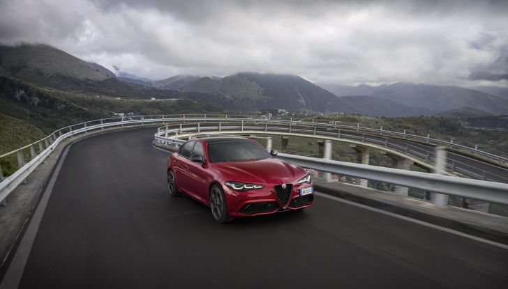 Alfa Romeo Intensa: debutta il nuovo allestimento su tutta la gamma - Foto 3 di 50