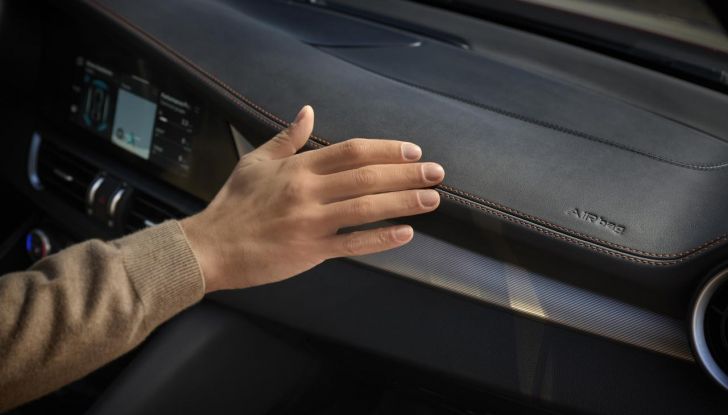 Alfa Romeo Intensa: debutta il nuovo allestimento su tutta la gamma - Foto 10 di 50