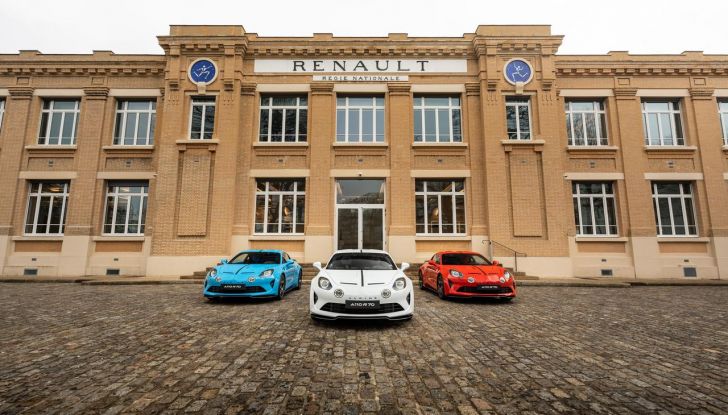 Alpine A110 rinnova la gamma prima del passaggio all’elettrico - Foto 2 di 69