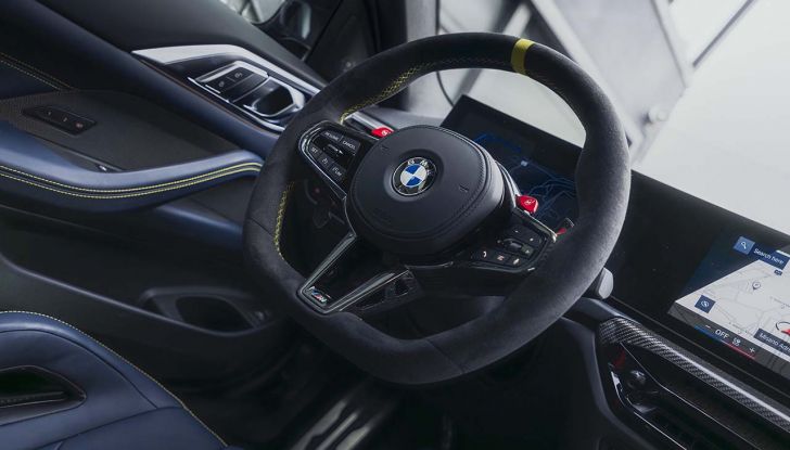 BMW M4 CS Edition VR46: il modello in versione limitata che omaggia Valentino Rossi - Foto 4 di 17