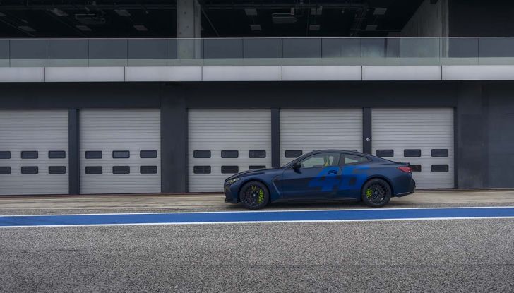 BMW M4 CS Edition VR46: il modello in versione limitata che omaggia Valentino Rossi - Foto 9 di 17