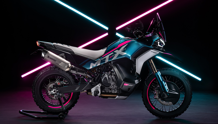 CFMoto 800MT-X: prezzo competitivo per una crossover versatile - Foto 8 di 8