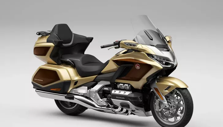 Honda Gold Wing celebra 50 anni con tre nuove livree speciali - Foto 1 di 4