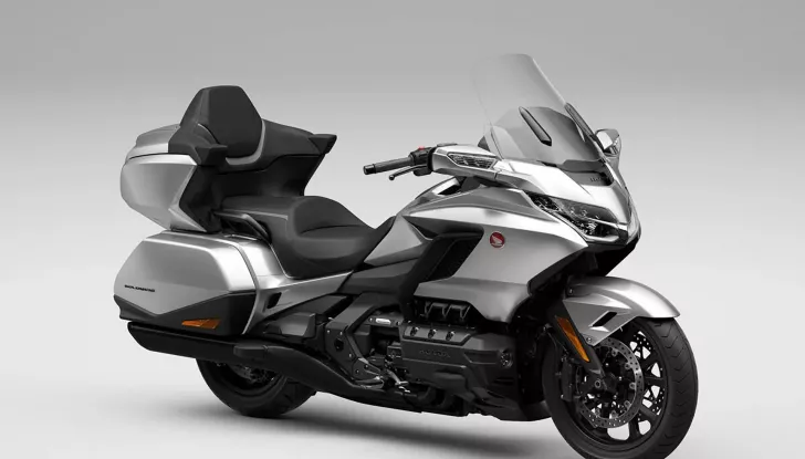 Honda Gold Wing celebra 50 anni con tre nuove livree speciali - Foto 2 di 4