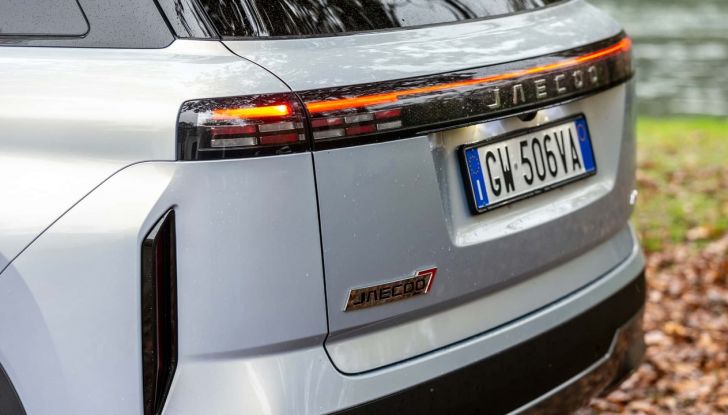 Jaecoo 7 Super Hybrid: nuovo SUV ibrido plug-in con 1200 km di autonomia - Foto 24 di 41