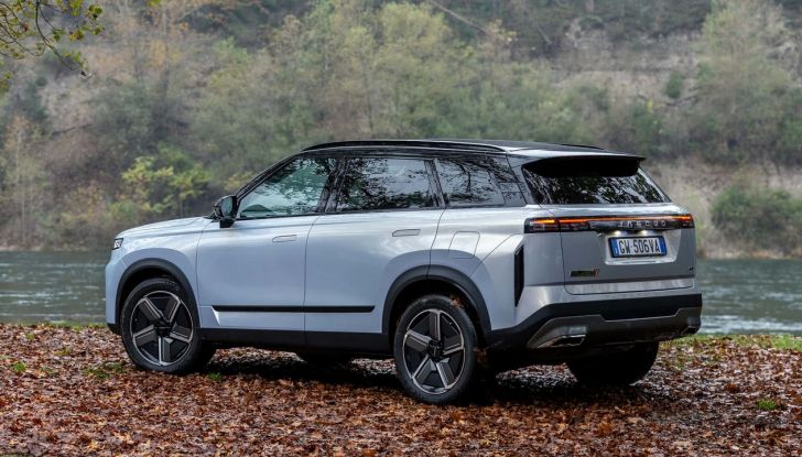 Jaecoo 7 Super Hybrid: nuovo SUV ibrido plug-in con 1200 km di autonomia - Foto 21 di 41