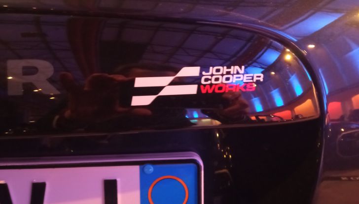 Nuova Mini Cooper Cabrio 2025, test drive e dati tecnici - Foto 10 di 26