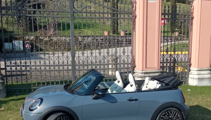 Nuova Mini Cooper Cabrio 2025, test drive e dati tecnici - Foto 20 di 26
