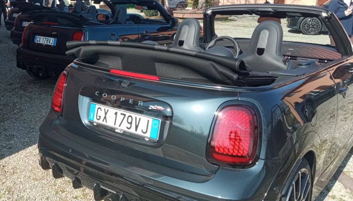 Nuova Mini Cooper Cabrio 2025, test drive e dati tecnici - Foto 24 di 26