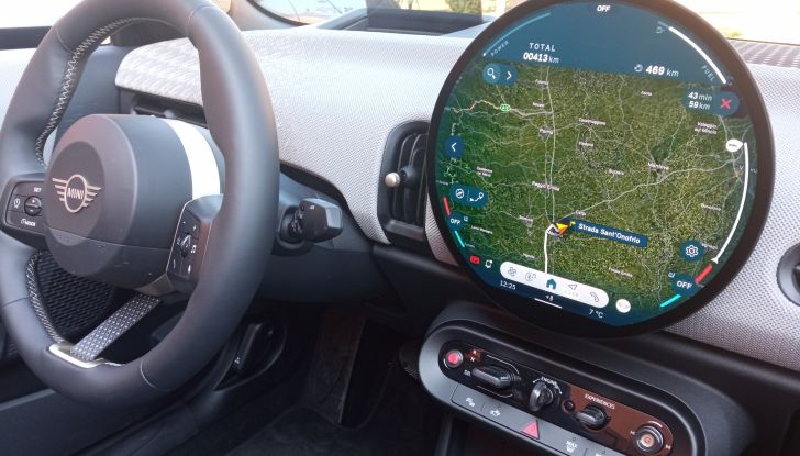 Nuova Mini Cooper Cabrio 2025, test drive e dati tecnici - Foto 25 di 26