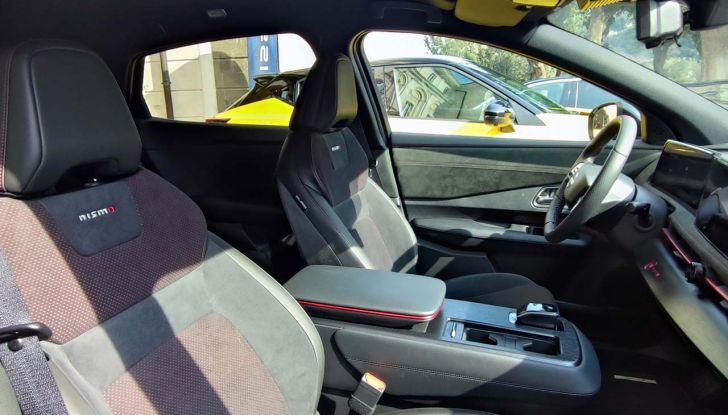 Nissan X-Trail Mild Hybrid e Ariya Nismo 2025: prova su strada, consumi e prezzi - Foto 7 di 41