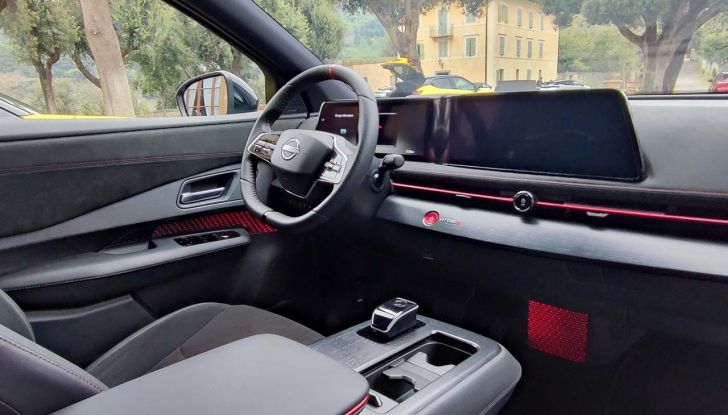 Nissan X-Trail Mild Hybrid e Ariya Nismo 2025: prova su strada, consumi e prezzi - Foto 9 di 41