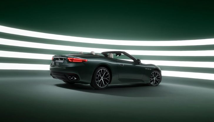 Nuova Maserati GranCabrio diventa più accessibile con 490 CV di puro piacere - Foto 17 di 30