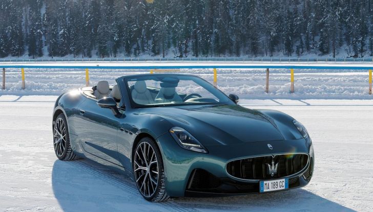 Nuova Maserati GranCabrio diventa più accessibile con 490 CV di puro piacere - Foto 26 di 30