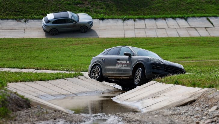 Torna la Porsche & Ducati Experience: l’appuntamento esclusivo per gli amanti delle due e delle quattro ruote - Foto 3 di 6