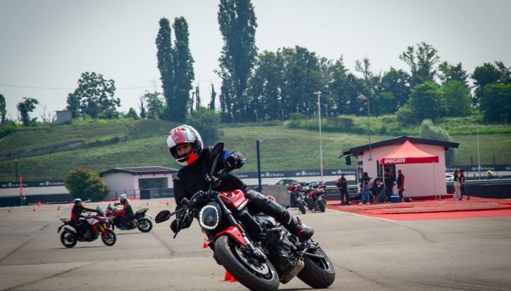 Torna la Porsche & Ducati Experience: l’appuntamento esclusivo per gli amanti delle due e delle quattro ruote - Foto 5 di 6