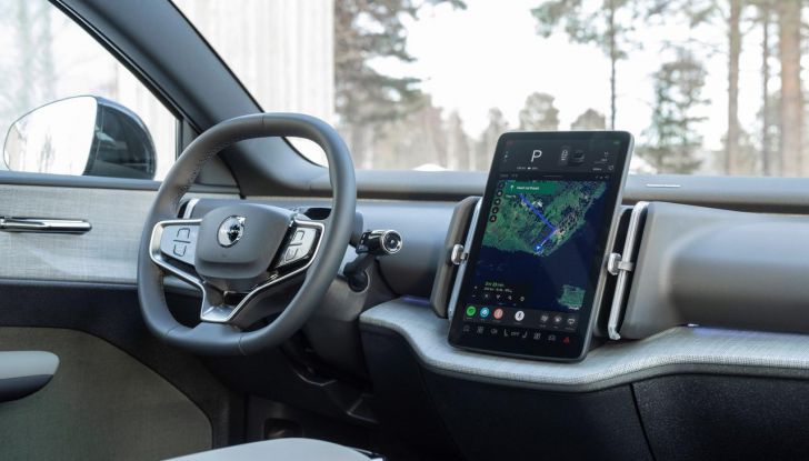 Volvo EX30 Cross Country: il SUV compatto elettrico che non teme lo sterrato - Foto 18 di 33