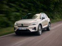 Volvo EX40: caratteristiche tecniche, autonomia e prezzi del SUV elettrico